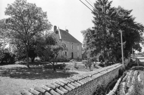 Vue d'ensemble depuis la rue. © Région Bourgogne-Franche-Comté, Inventaire du patrimoine