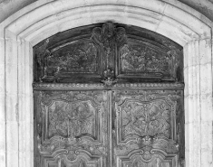 Détail de la première porte d'entrée. © Région Bourgogne-Franche-Comté, Inventaire du patrimoine