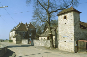 Vue d'ensemble depuis la rue. © Région Bourgogne-Franche-Comté, Inventaire du patrimoine