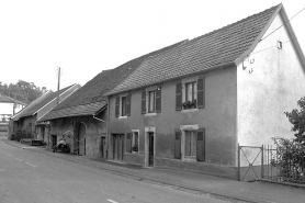 Vue d'ensemble de trois quarts. © Région Bourgogne-Franche-Comté, Inventaire du patrimoine