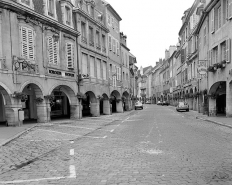 Vue générale depuis la place de la Liberté. © Région Bourgogne-Franche-Comté, Inventaire du patrimoine