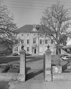 Ecole, 76 rue Saint-Désiré, vue d'ensemble. © Région Bourgogne-Franche-Comté, Inventaire du patrimoine