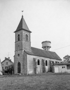 Façade antérieure et face droite. © Région Bourgogne-Franche-Comté, Inventaire du patrimoine