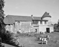 Ferme dite château située au lieudit Beyne : vue d'ensemble. © Région Bourgogne-Franche-Comté, Inventaire du patrimoine