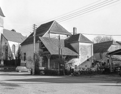 Vue d'ensemble depuis la Grande Rue en 1984. © Région Bourgogne-Franche-Comté, Inventaire du patrimoine