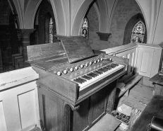 Console vue de trois quarts gauche. © Région Bourgogne-Franche-Comté, Inventaire du patrimoine