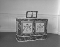 Orgue de choeur, vu de trois quarts gauche du côté des portes. © Région Bourgogne-Franche-Comté, Inventaire du patrimoine