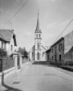 Façade antérieure : vue éloignée. © Région Bourgogne-Franche-Comté, Inventaire du patrimoine