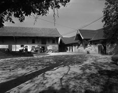 Les parties agricoles, vues de trois quarts gauche. © Région Bourgogne-Franche-Comté, Inventaire du patrimoine