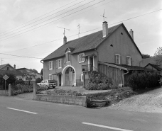 Vue d'ensemble rapprochée, de trois quarts gauche. © Région Bourgogne-Franche-Comté, Inventaire du patrimoine