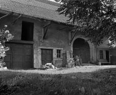 Façade antérieure de trois quarts gauche. © Région Bourgogne-Franche-Comté, Inventaire du patrimoine