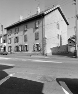 Vue d'ensemble, de trois quarts droit depuis la rue. © Région Bourgogne-Franche-Comté, Inventaire du patrimoine