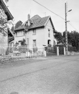 Vue d'ensemble, de trois quarts gauche depuis la rue. © Région Bourgogne-Franche-Comté, Inventaire du patrimoine