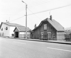Façade postérieure depuis la rue du Vernois. © Région Bourgogne-Franche-Comté, Inventaire du patrimoine