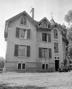 Façade sur cour, de face. © Région Bourgogne-Franche-Comté, Inventaire du patrimoine