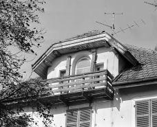 Détail d'une fenêtre à l'étage de comble. © Région Bourgogne-Franche-Comté, Inventaire du patrimoine