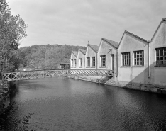 Construction perpendiculaire au canal depuis le nord. © Région Bourgogne-Franche-Comté, Inventaire du patrimoine