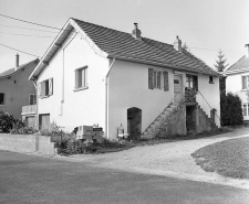 Façade antérieure et façade latérale gauche. © Région Bourgogne-Franche-Comté, Inventaire du patrimoine