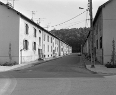 Vue d'ensemble des immeubles des parcelles 93 à 98. © Région Bourgogne-Franche-Comté, Inventaire du patrimoine