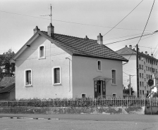 Façade antérieure et façade latérale gauche. © Région Bourgogne-Franche-Comté, Inventaire du patrimoine