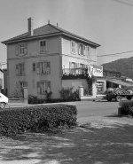 Façade antérieure et façade latérale gauche. © Région Bourgogne-Franche-Comté, Inventaire du patrimoine