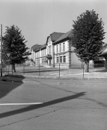 Façade antérieure et façade latérale droite. © Région Bourgogne-Franche-Comté, Inventaire du patrimoine