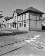 Façade antérieure et façade latérale droite. © Région Bourgogne-Franche-Comté, Inventaire du patrimoine