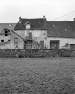 Façade antérieure, vue de face. © Région Bourgogne-Franche-Comté, Inventaire du patrimoine Façade antérieure, vue de face. © Région Bourgogne-Franche-Comté, Inventaire du patrimoine