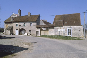 Vue d'ensemble après destruction du bâtiment agricole. © Région Bourgogne-Franche-Comté, Inventaire du patrimoine