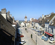Vue de la Grande Rue et de l'église. © Région Bourgogne-Franche-Comté, Inventaire du patrimoine