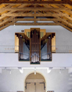 Vue générale de face en contre-plongée. © Région Bourgogne-Franche-Comté, Inventaire du patrimoine