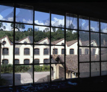 Vue de la cour intérieure depuis un atelier. © Région Bourgogne-Franche-Comté, Inventaire du Patrimoine
