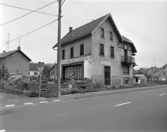 Vue de trois quarts gauche. © Région Bourgogne-Franche-Comté, Inventaire du Patrimoine