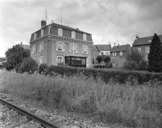 Façades latérale droite et postérieure. © Région Bourgogne-Franche-Comté, Inventaire du Patrimoine