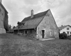Maison située 2 rue du Loup : façades latérale gauche et postérieure. © Région Bourgogne-Franche-Comté, Inventaire du Patrimoine
