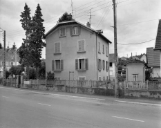Façade postérieure et latérale droite. © Région Bourgogne-Franche-Comté, Inventaire du Patrimoine