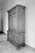 Vue d'ensemble d'une armoire, trois quarts gauche. © Région Bourgogne-Franche-Comté, Inventaire du patrimoine