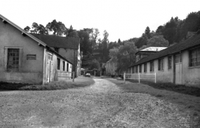 Cour, avec habitation du maître de forges au fond. © Région Bourgogne-Franche-Comté, Inventaire du patrimoine