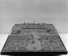 Maquette du château, vue de dos, 19e siècle (?). © Région Bourgogne-Franche-Comté, Inventaire du patrimoine