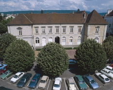 Façade ouest, vue d'ensemble. © Région Bourgogne-Franche-Comté, Inventaire du patrimoine