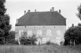 Façade postérieure de logement patronal. © Région Bourgogne-Franche-Comté, Inventaire du patrimoine