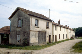 Logements d'ouvriers (C) et (D). © Région Bourgogne-Franche-Comté, Inventaire du patrimoine