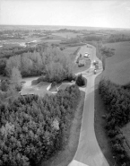 Entrée de l'usine, depuis le haut des silos. © Région Bourgogne-Franche-Comté, Inventaire du patrimoine