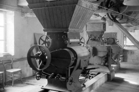 Minoterie, étage : les appareils à cylindres. © Région Bourgogne-Franche-Comté, Inventaire du patrimoine