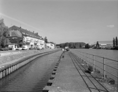 Vue de l'écluse le long du quai Vergy. © Région Bourgogne-Franche-Comté, Inventaire du patrimoine