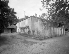 Logement annexe au fond du parc. © Région Bourgogne-Franche-Comté, Inventaire du patrimoine