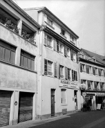 Façade sur rue. © Région Bourgogne-Franche-Comté, Inventaire du patrimoine Façade sur rue. © Région Bourgogne-Franche-Comté, Inventaire du patrimoine