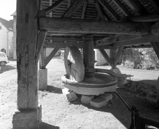 Détail de la meule. © Région Bourgogne-Franche-Comté, Inventaire du patrimoine