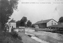Abergement-la-Ronce (Jura) - Le Canal et l'Usine (canal à sec). © Région Bourgogne-Franche-Comté, Inventaire du patrimoine