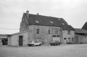 Façade postérieure du bureau-logement patronal. © Région Bourgogne-Franche-Comté, Inventaire du patrimoine